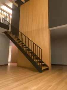 wangentreppe in Loft-Stil