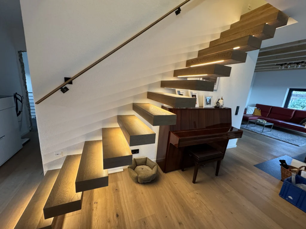 kragarmtreppe ohne gelaender